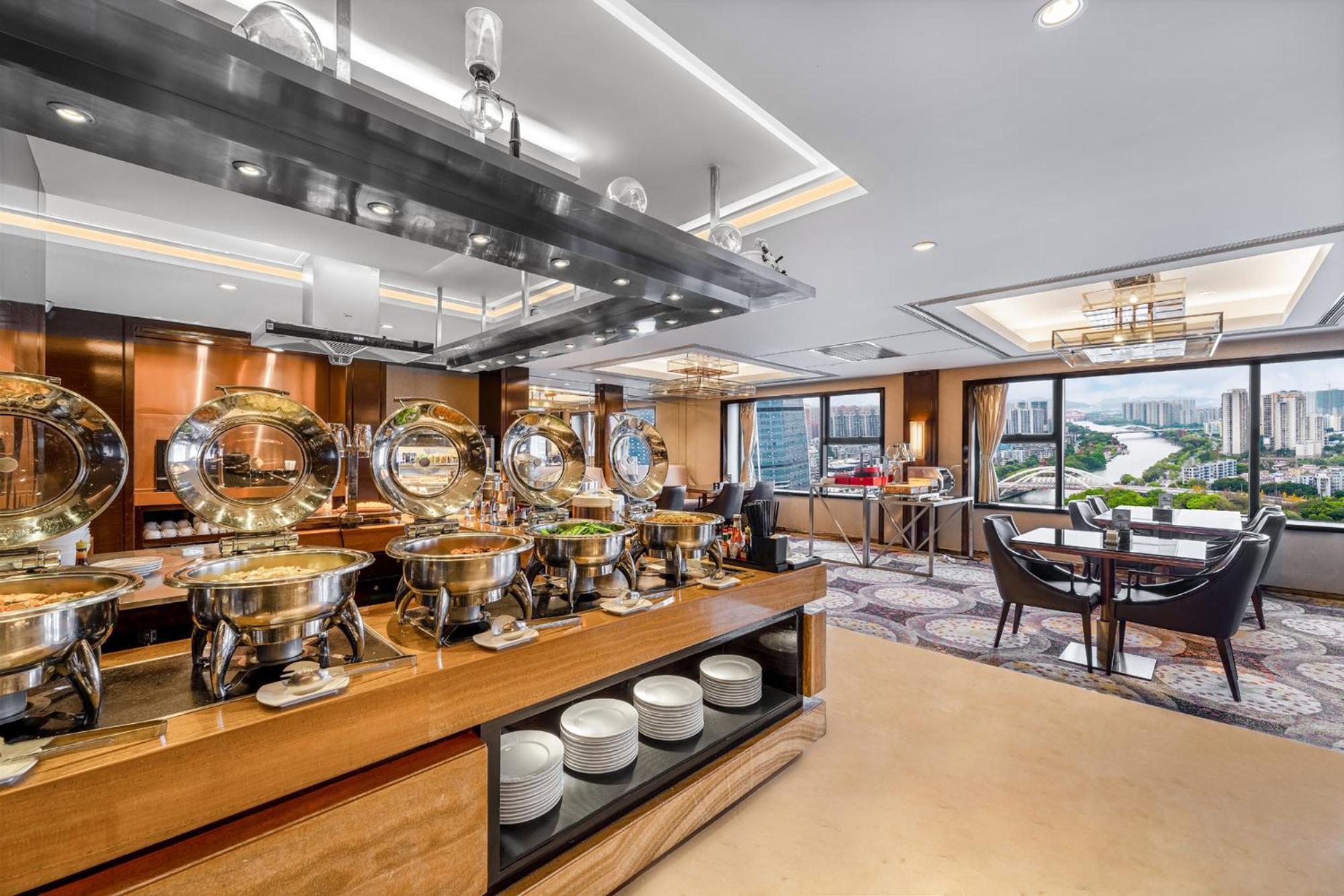 Sheraton Zhongshan Hotel Bagian luar foto